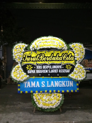 Papan Bunga Duka di Conggeang Kulon