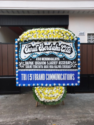 Papan Bunga Duka di Conggeang Kulon